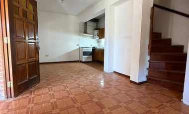 Dúplex en alquiler c/ cochera en La Plata