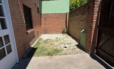 Dúplex en alquiler c/ cochera en La Plata