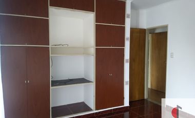 Alquiler departamento 3 ambientes a metros de Av. Crovara muy amplio
