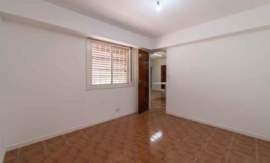 Casa 4amb. en San Andres - Cochera y parrilla