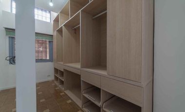 Casa 4amb. en San Andres - Cochera y parrilla