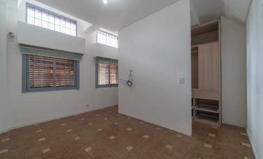 Casa 4amb. en San Andres - Cochera y parrilla