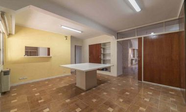 Casa 4amb. en San Andres - Cochera y parrilla