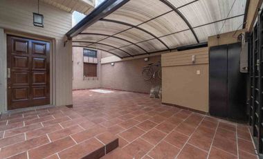 Casa 4amb. en San Andres - Cochera y parrilla