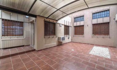 Casa 4amb. en San Andres - Cochera y parrilla