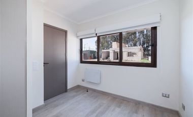 Casa en Venta en cerca de la rotonda de Av. Alejandro Zegers