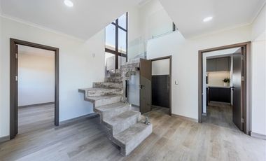 Casa en Venta en cerca de la rotonda de Av. Alejandro Zegers