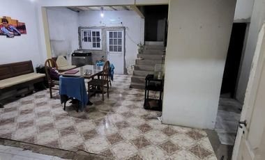 Casa en venta - 2 dormitorios 1 baño - 110mts2 - La Matanza