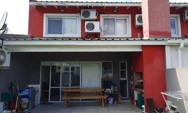 Casa venta - 2 dormitorios 2 baños - 260mts2 totales - Centro Agricola El Pato