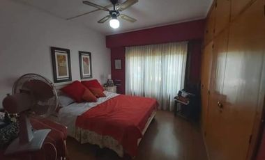 Casa en venta - 3 dormitorios 3 baños -100mts2 totales - Necochea