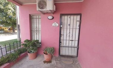 Casa en venta - 3 dormitorios 3 baños -100mts2 totales - Necochea