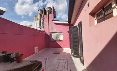 Casa en venta - 3 dormitorios 3 baños -100mts2 totales - Necochea