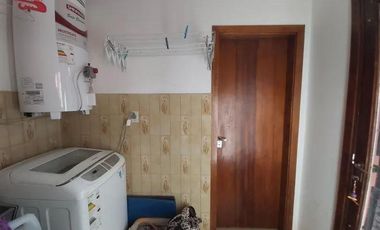 Casa en venta - 3 dormitorios 3 baños -100mts2 totales - Necochea