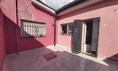 Casa en venta - 3 dormitorios 3 baños -100mts2 totales - Necochea