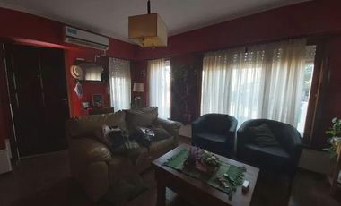 Casa en venta - 3 dormitorios 3 baños -100mts2 totales - Necochea