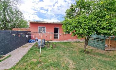 Casa en venta - 3 Dormitorios 1 Baño - 330Mts2 - Marcos Paz