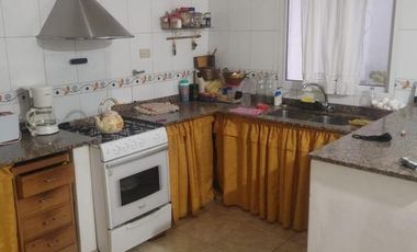 Casa en venta - 3 dormitorios 1 baño - 80mts2 - Temperley