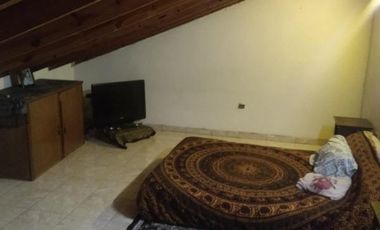 Casa en venta - 3 dormitorios 1 baño - 80mts2 - Temperley