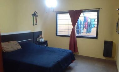 Casa venta - 4 dormitorios 2 baños - 283mts2 totales - Glew