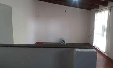Casa en venta - 2 dormitorios 1 baño - 299mts2 - Ezpeleta Este - Quilmes