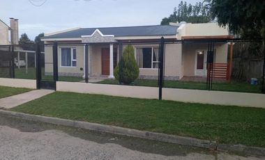 Casa en venta - 3 dormitorios 3 baños 210mts2 - San Miguel del Monte