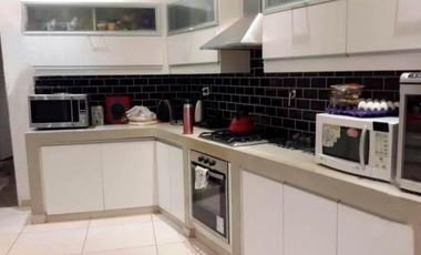 Casa en Venta - 5 dormitorios 4 baños - 255mts2 - Escobar