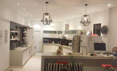 Casa en Venta - 5 dormitorios 4 baños - 255mts2 - Escobar