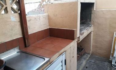 Casa en venta - 3 dormitorios 2 baños - Cochera - 85mts2 - Mar Del Tuyú
