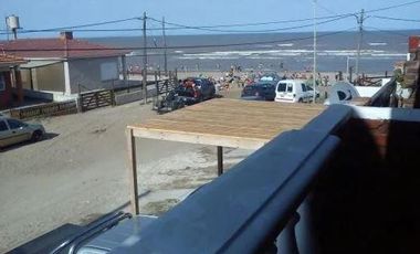 Casa en venta - 3 dormitorios 2 baños - Cochera - 85mts2 - Mar Del Tuyú
