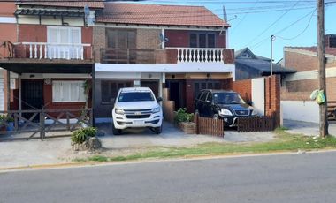 Casa en venta - 3 dormitorios 2 baños - Cochera - 85mts2 - Mar Del Tuyú