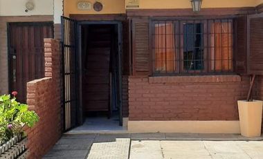 Casa en venta - 3 dormitorios 2 baños - Cochera - 85mts2 - Mar Del Tuyú
