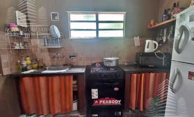 Amplia casa c/todos los servicios  Salta  1727