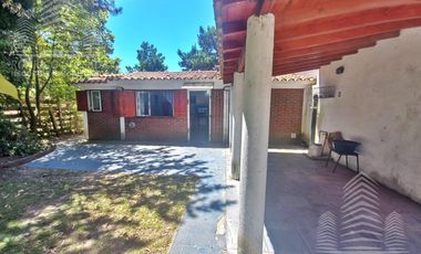 Amplia casa c/todos los servicios  Salta  1727