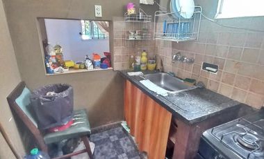 Amplia casa c/todos los servicios  Salta  1727