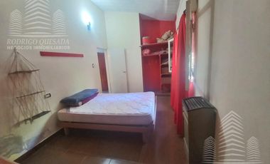 Amplia casa c/todos los servicios  Salta  1727