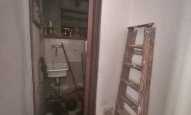 Amplia casa c/todos los servicios  Salta  1727