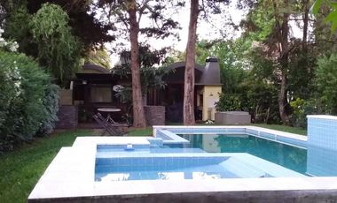 Casa en venta - 2 dormitorios 2 baños - 110mts2 - Country Club El Pato