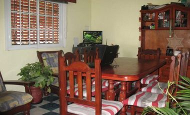 Casa en venta - 3 dormitorios 2 dormitorios - 116mts2 totales - Caseros