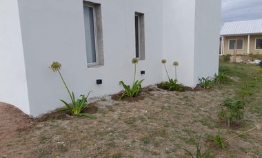 Casa en venta - 2 Dormitorios 1 Baño - 70Mts2 - Mar del Sur