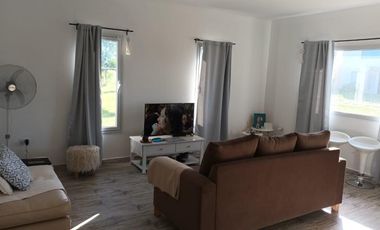 Casa en venta - 2 Dormitorios 1 Baño - 70Mts2 - Mar del Sur