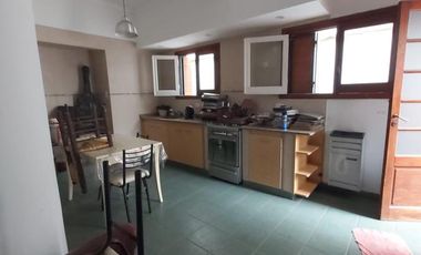 Casas en venta - 5 dormitorios 4 baños - Cocheras - Necochea