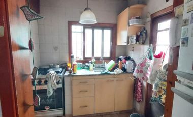 Casas en venta - 5 dormitorios 4 baños - Cocheras - Necochea