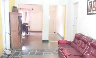 Casas en venta - 5 dormitorios 4 baños - Cocheras - Necochea