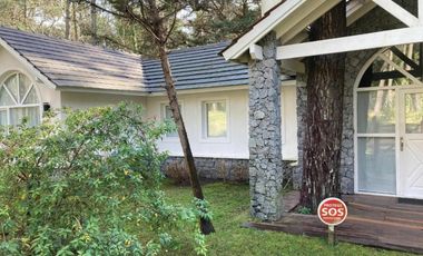 Casa en venta - 4 dormitorios 3 baños - 1000mts2 - Carilo