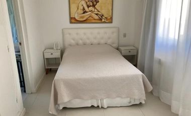 Casa en venta - 4 dormitorios 3 baños - 1000mts2 - Carilo