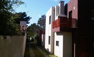 Casa en venta - 2 dormitorios 2 baños - 70mts2 - La Lucila Del Mar