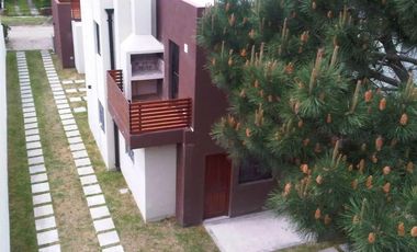 Casa en venta - 2 dormitorios 2 baños - 70mts2 - La Lucila Del Mar