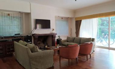 Casa venta - 5 dormitorios 5 baños - 2400mts2 totales - Abril Club De Campo