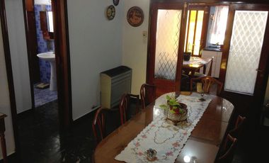 Casa en venta - 4 dormitorios 3 baños - Cochera - 400mts2 - Santa Teresita