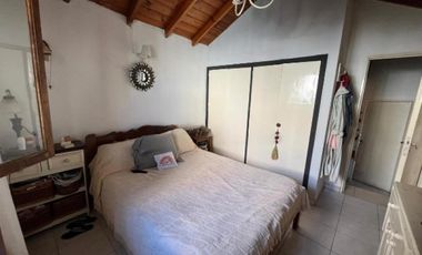 Casa en venta - 4 Dormitorios 2 Baños - Villa Gesell